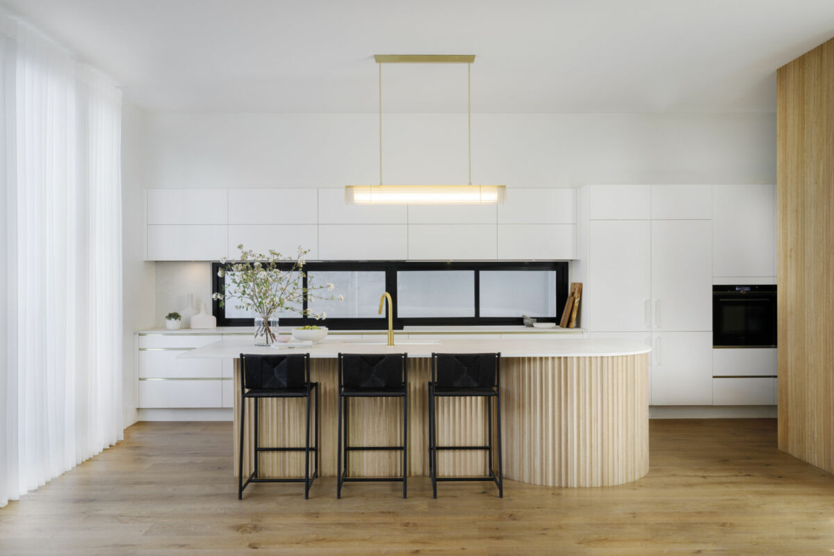 H4 RM6 Luke & Jasmin MA169 RET