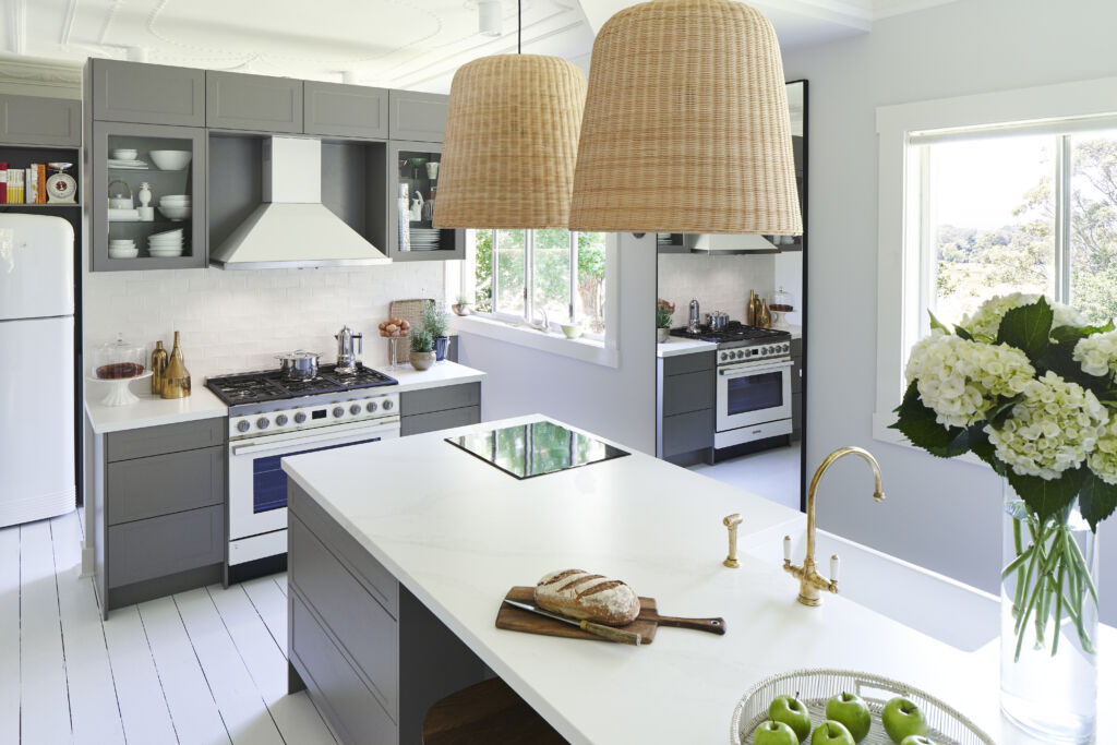 HERO KK Angle HIGH Shaker-style cottage kitchen cabinets