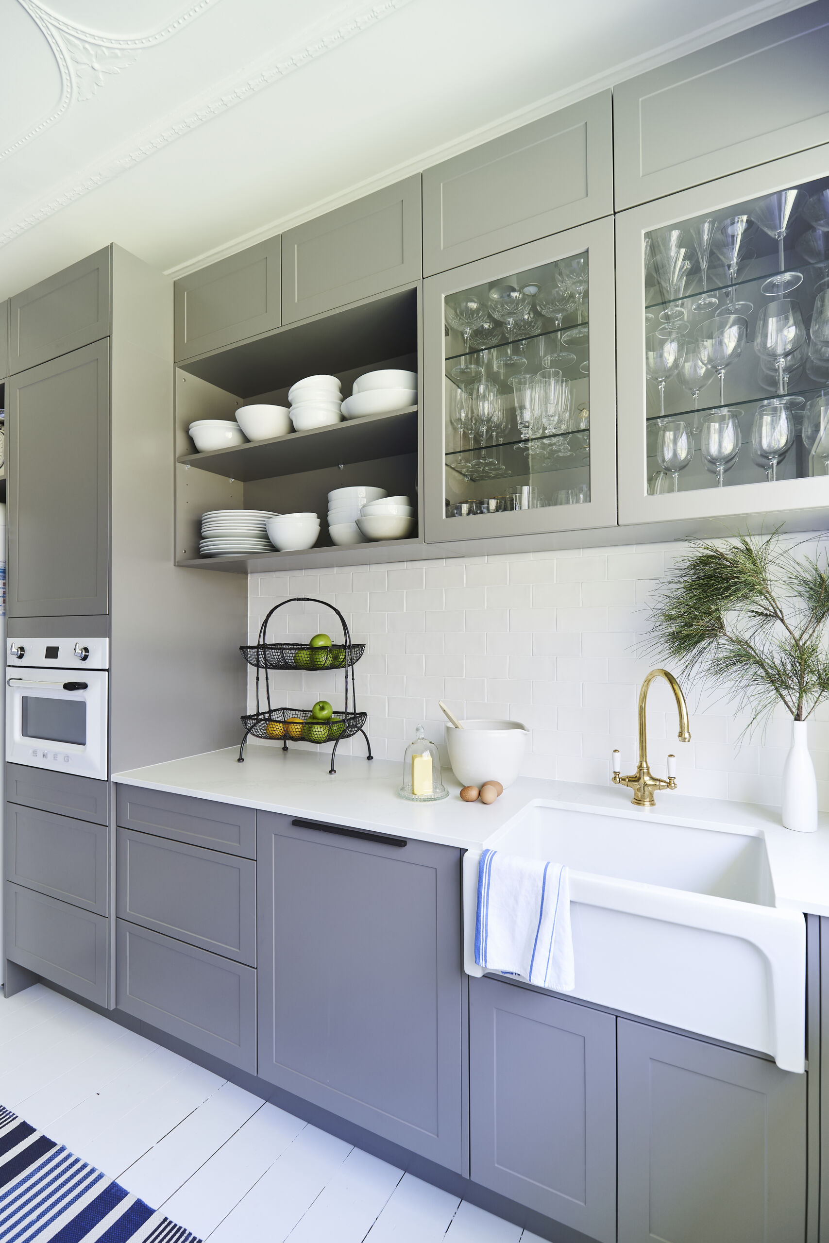 shaker style grey kitchen