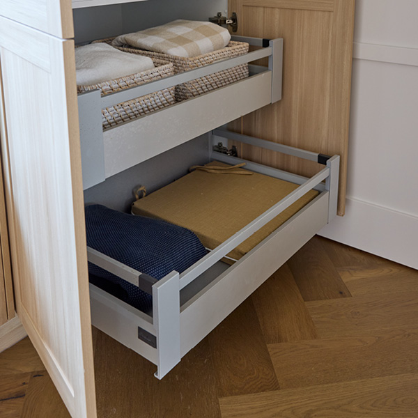 Accessories: Internal Drawers