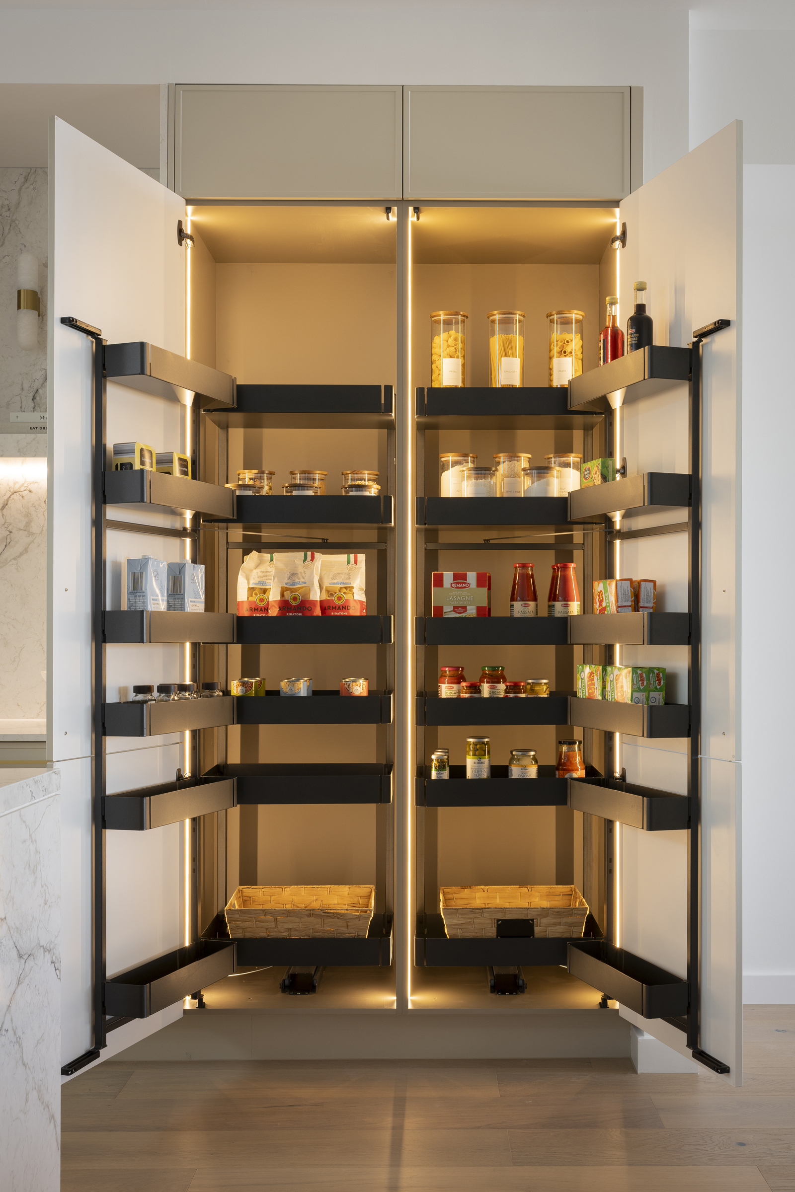 MA157 Hettich ISEO Pull Out Pantry Storage